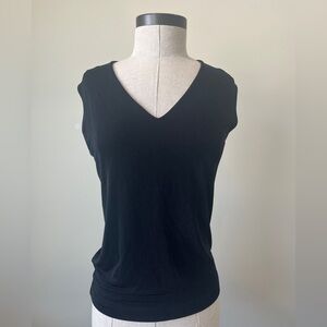 Chicos Travelers Black Sleeveless V-Neck Top
